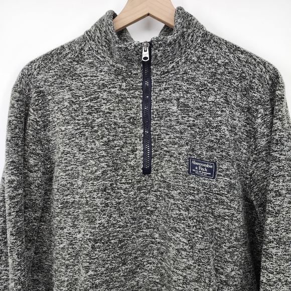 Abercrombie & Fitch Mens‎ 1/4 Zip Pullover Size L Gray Navy Fleece Pockets Warm - Picture 2 of 9